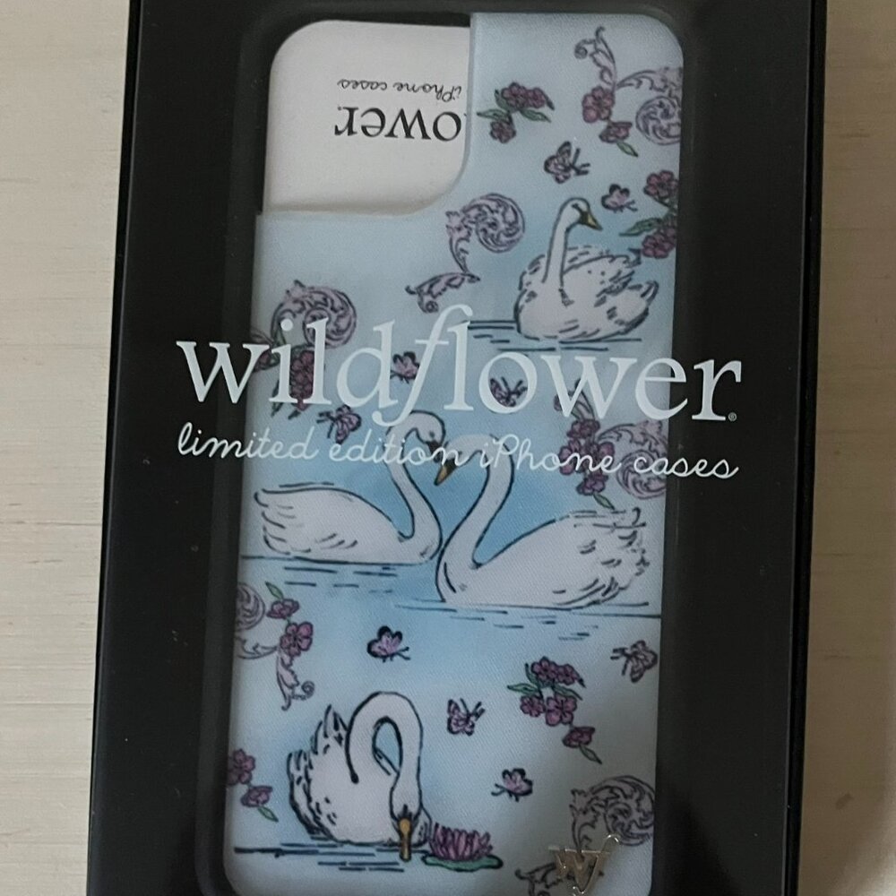 Wildflower Blue Swan Lake iPhone 13 | 14 Case